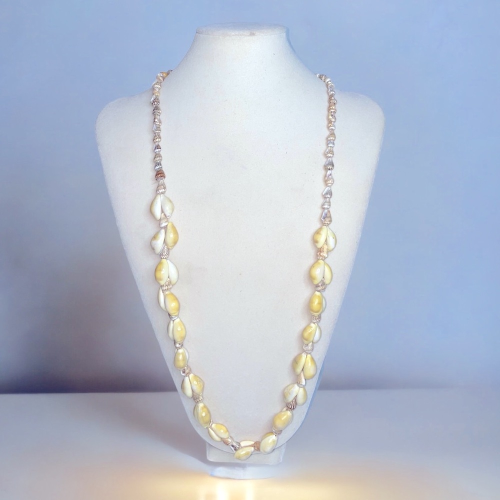 Shell Necklace - Picture 1 of 4